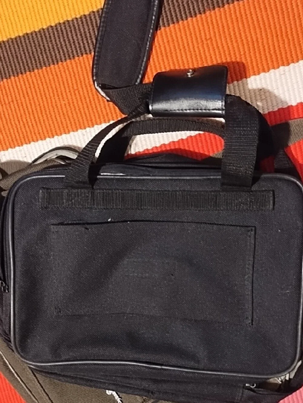 Vintage Men's Shoulder Bag in Dark Olive Green Or Black Classic Carry Case VGC.